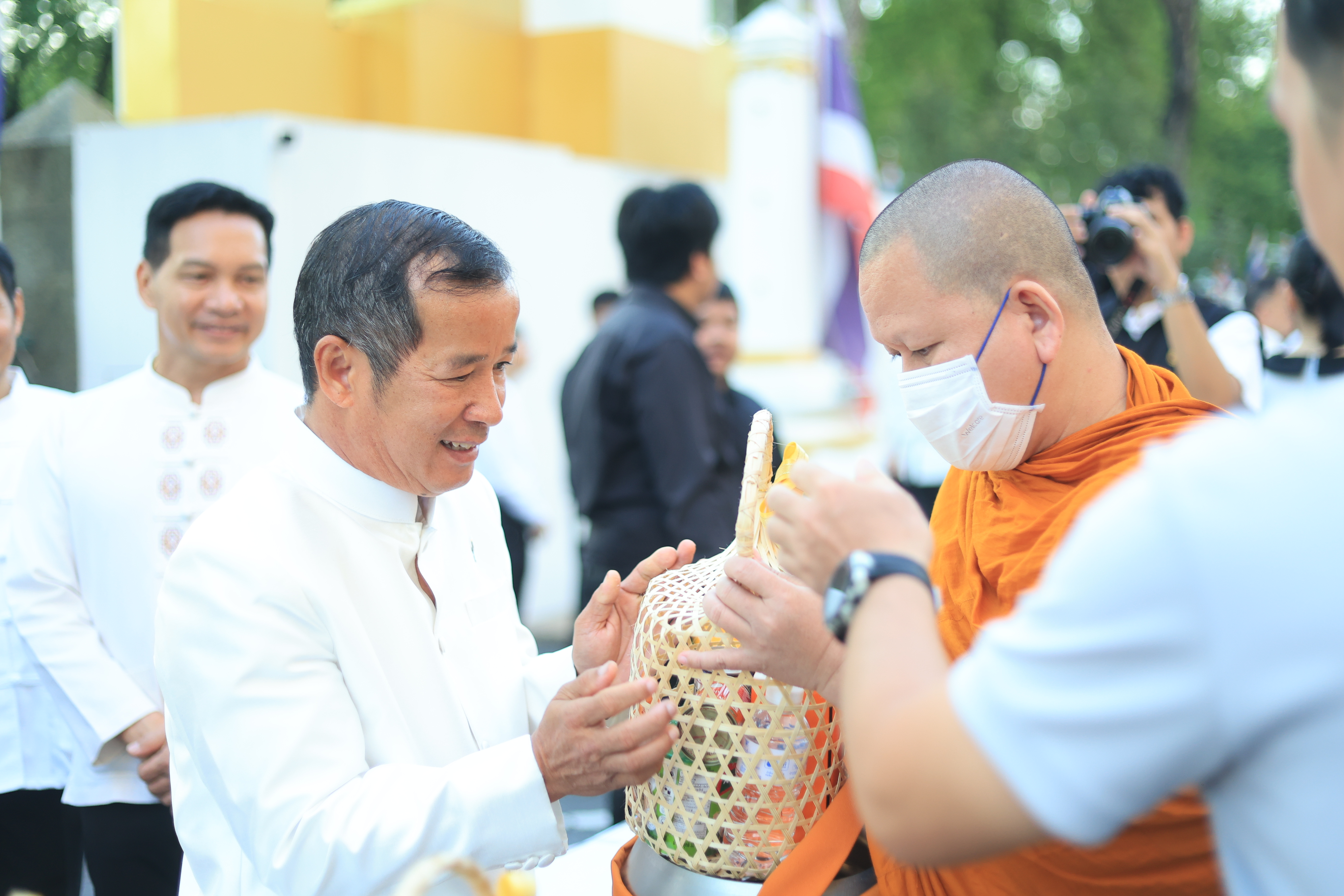 title - ส.ป.ก. ร่วมพิธีทำบุญตักบาตรของกระทรวงเกษตรและสหกรณ์ พร้อมสวัสดีปีใหม่ผู้บริหารกระทรวงเกษตรและสหกรณ์เนื่องในเทศกาลปีใหม่ พุทธศักราช 2569